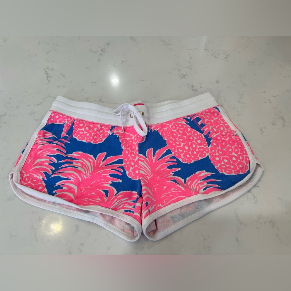 Lilly Pulitzer Size L Beach Terry Shorts Blue Haven Little Flamenco Pineapple